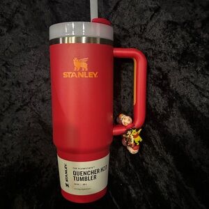 Stanley Red/Orange Quencher H2.0 Tumbler with White Lid Winnie bling included